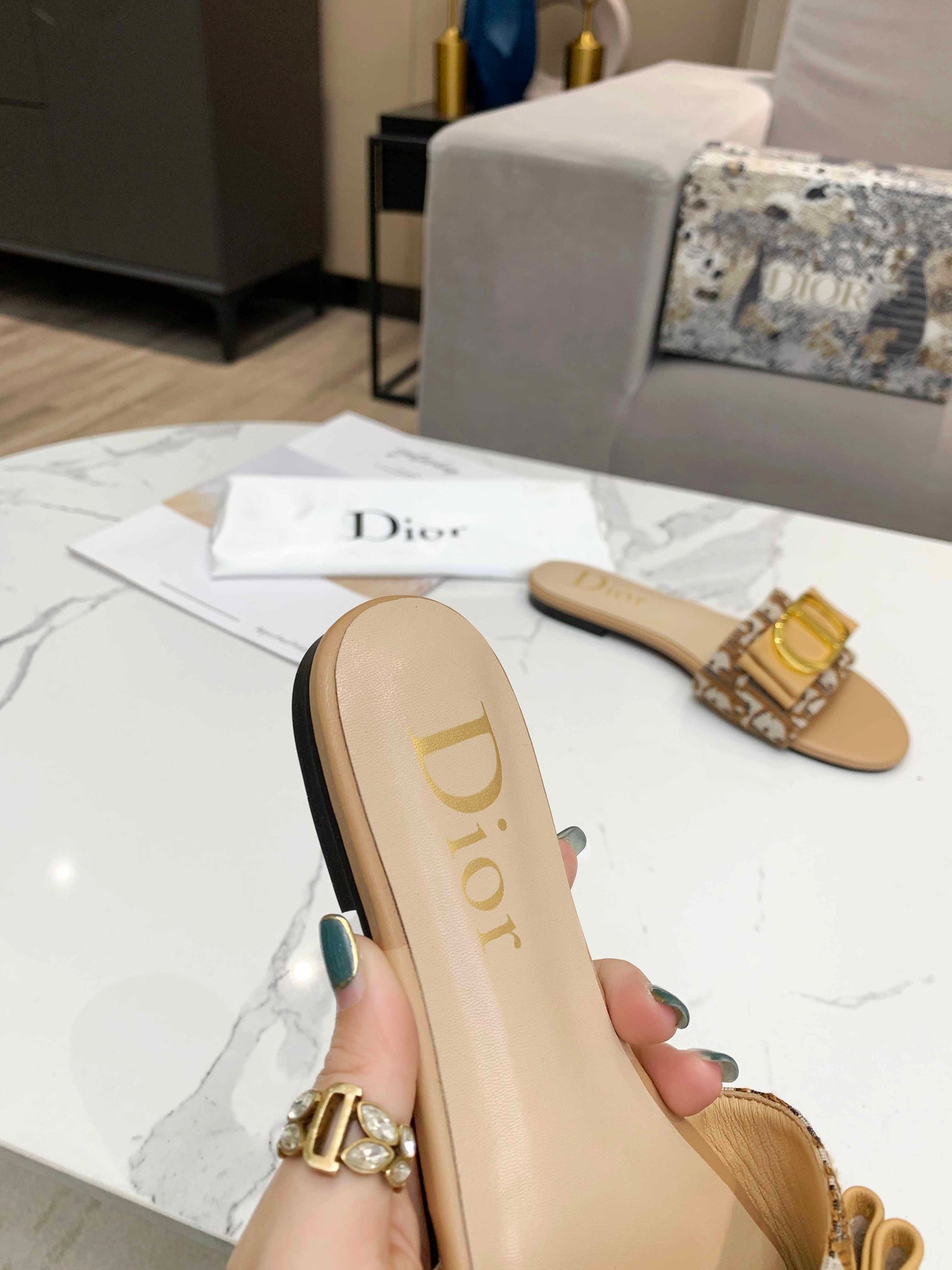 Luxury Shoes - DIR - 623