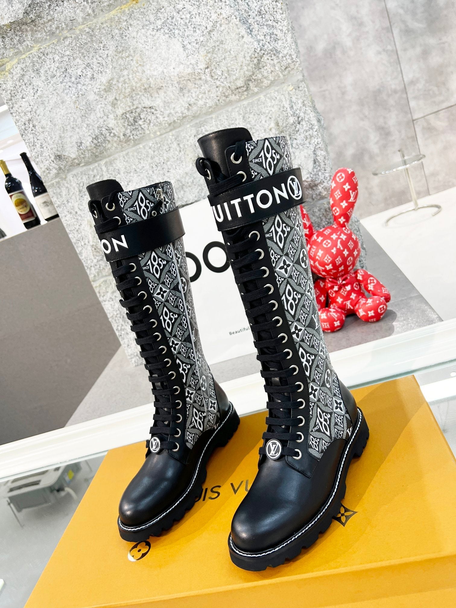 Luxury Shoes - LU-V - 489