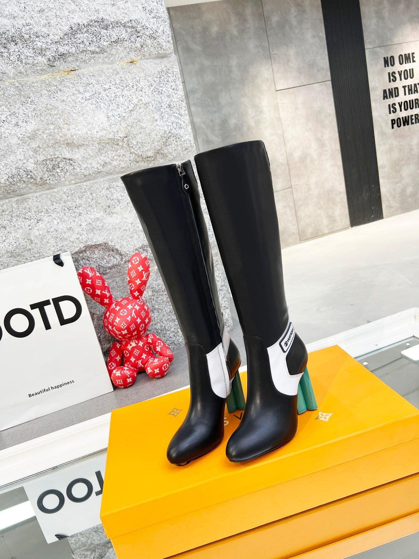 Luxury Shoes - LU-V - 505