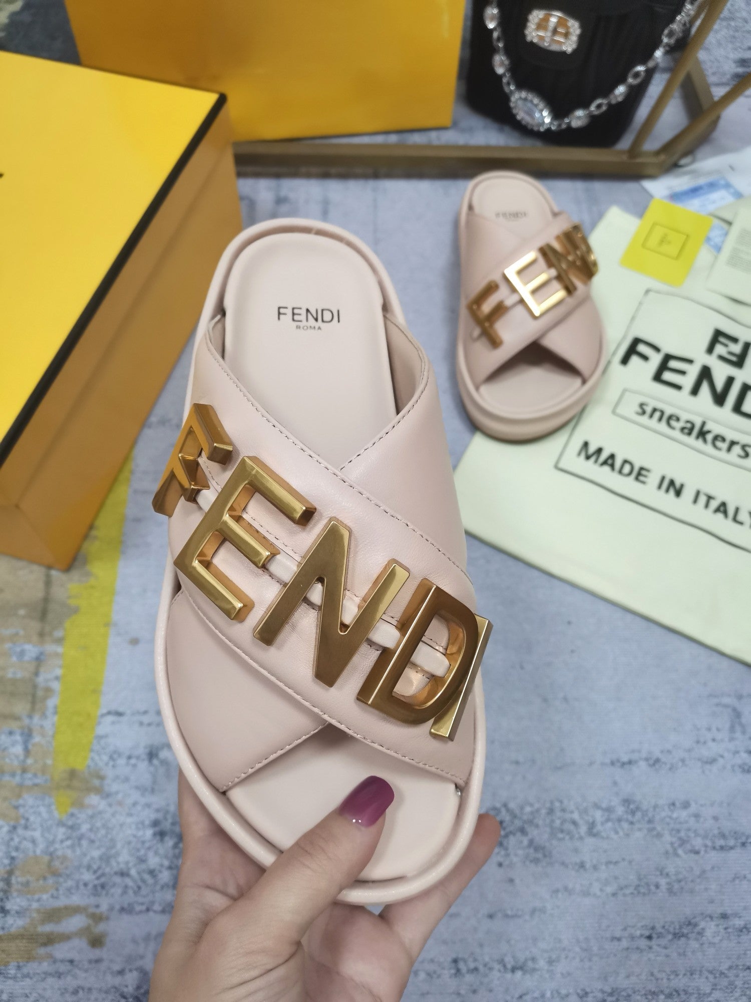Luxury Shoes - FED - 672