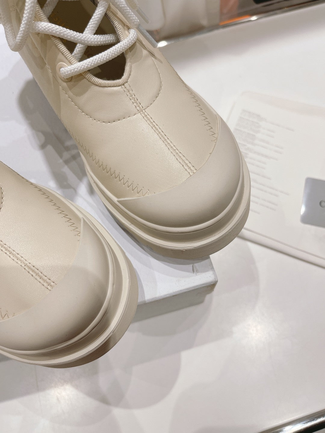 Luxury Shoes - DIR - 1023