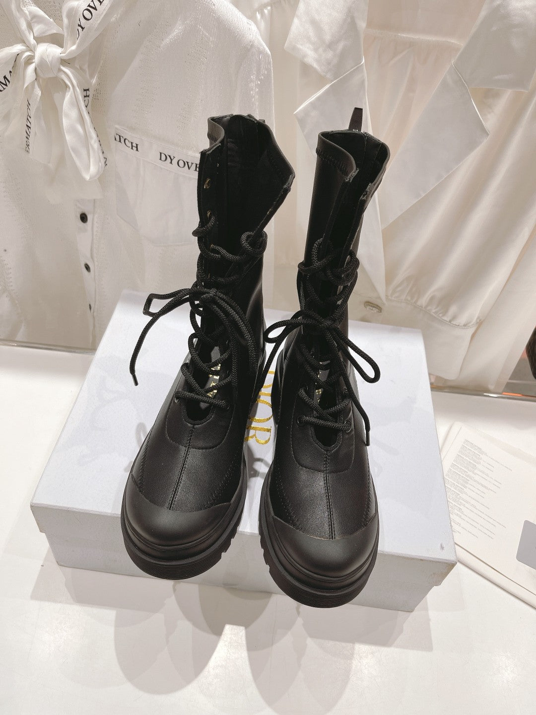 Luxury Shoes - DIR - 1049