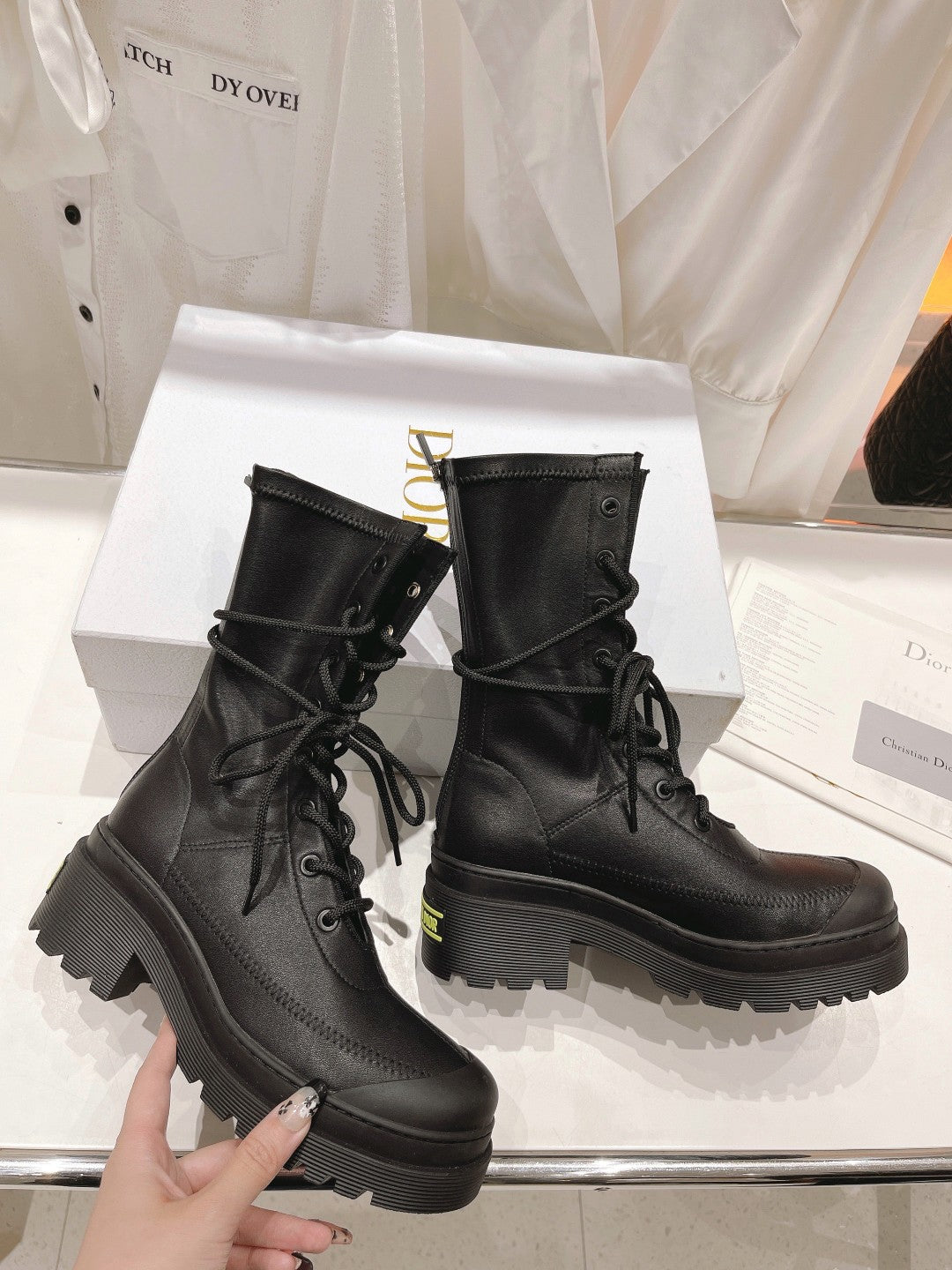 Luxury Shoes - DIR - 1049