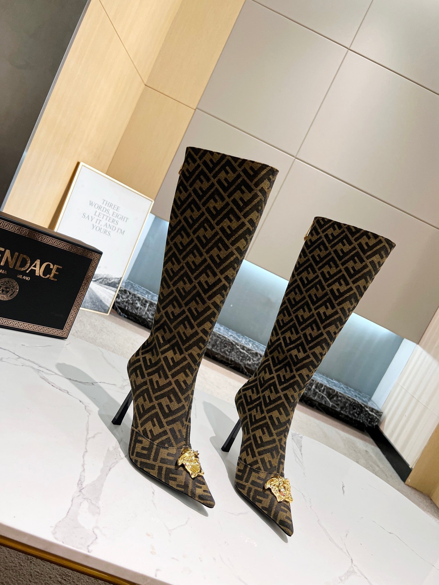 Luxury Shoes - FED - 387