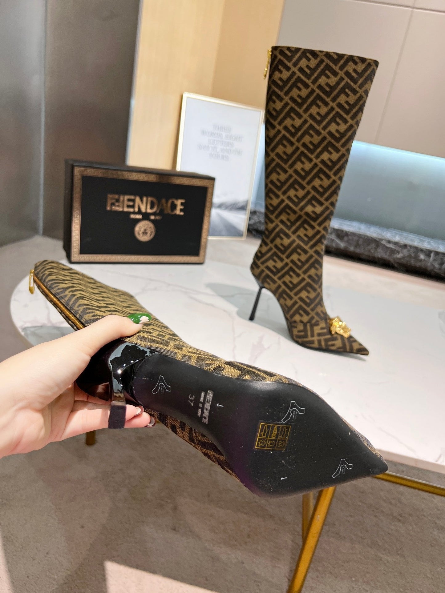 Luxury Shoes - FED - 387
