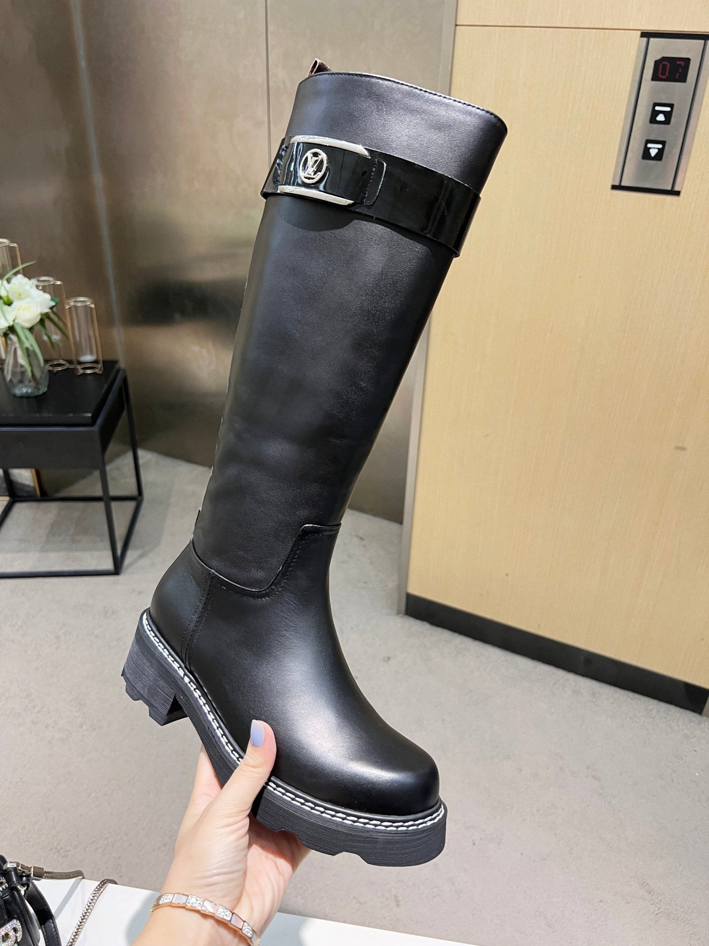 Luxury Shoes - LU-V - 1069