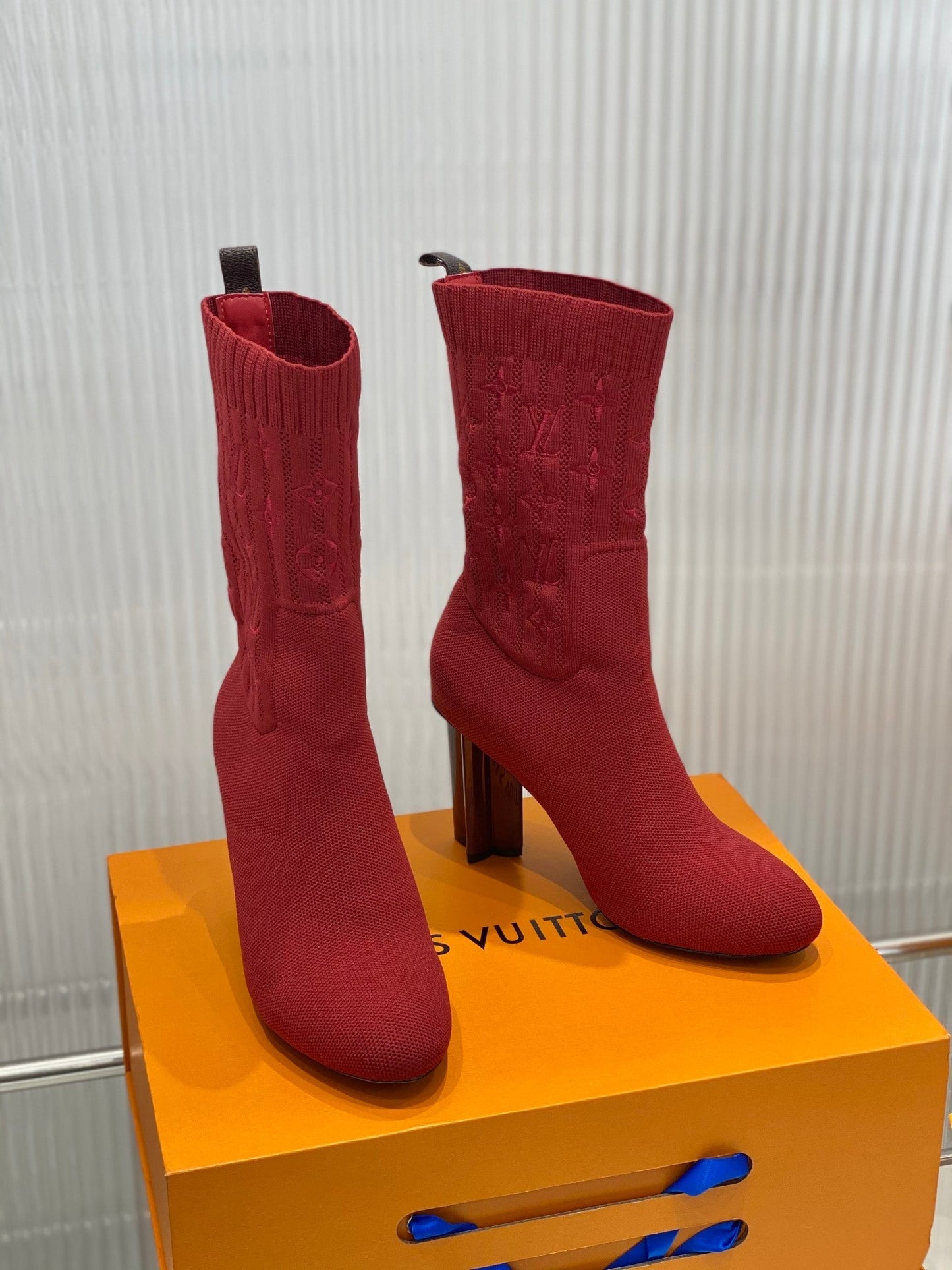 Luxury Shoes - LU-V - 1050