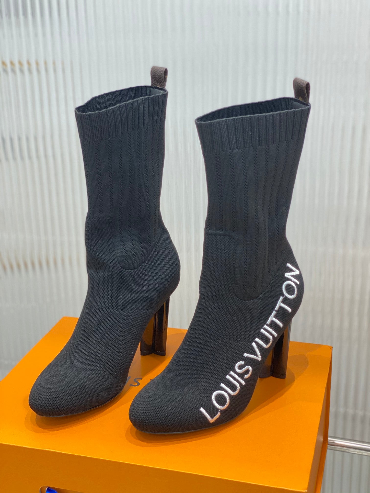 Luxury Shoes - LU-V - 1059