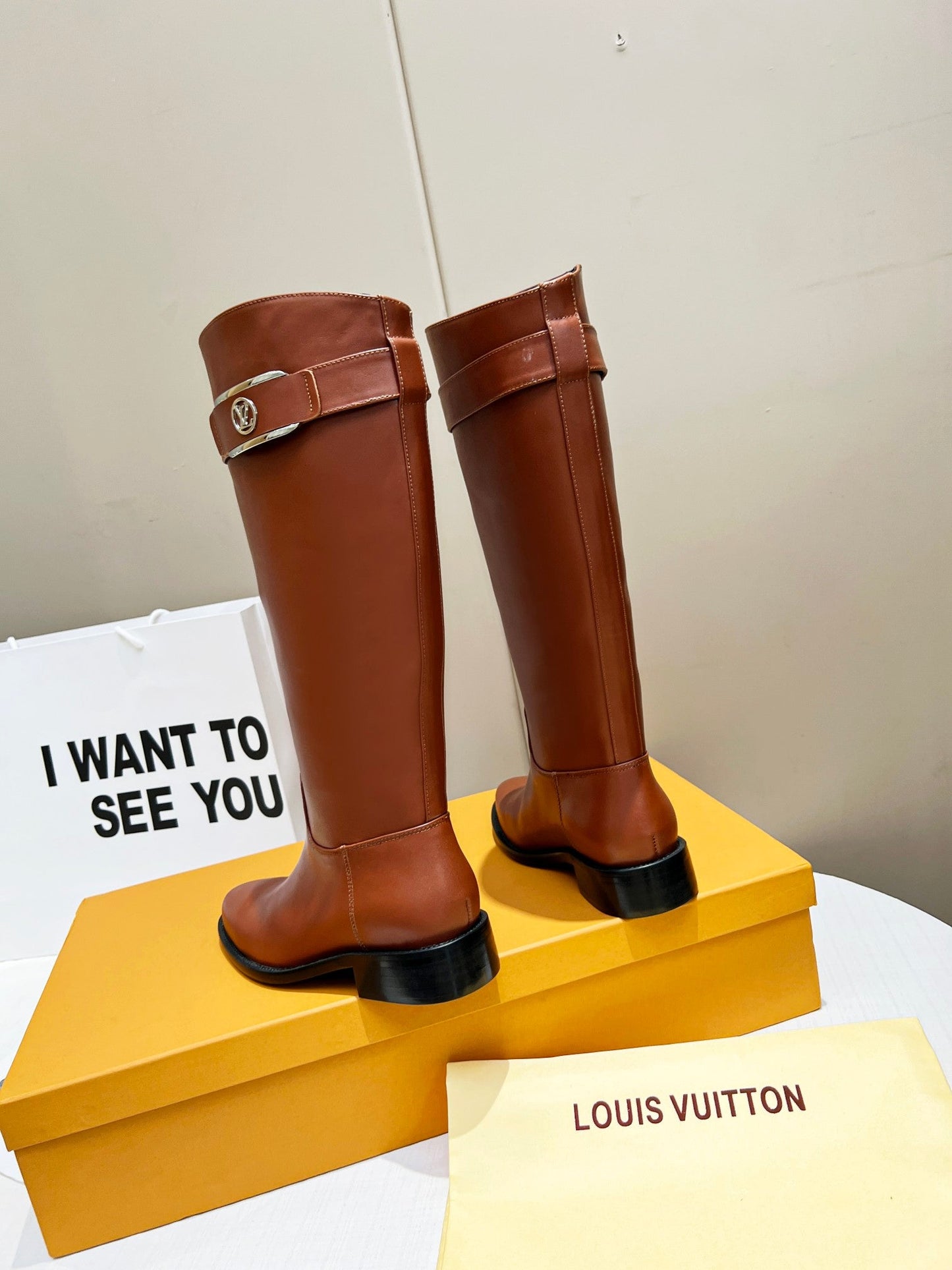 Luxury Shoes - LU-V - 500