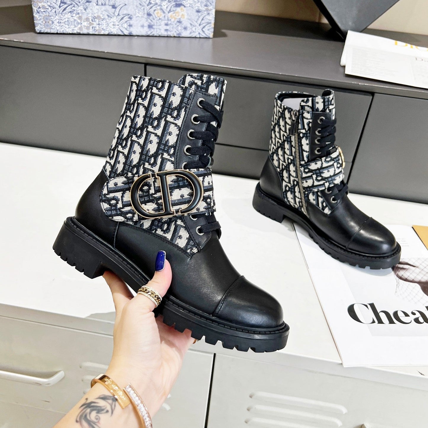Luxury Shoes - DIR - 880