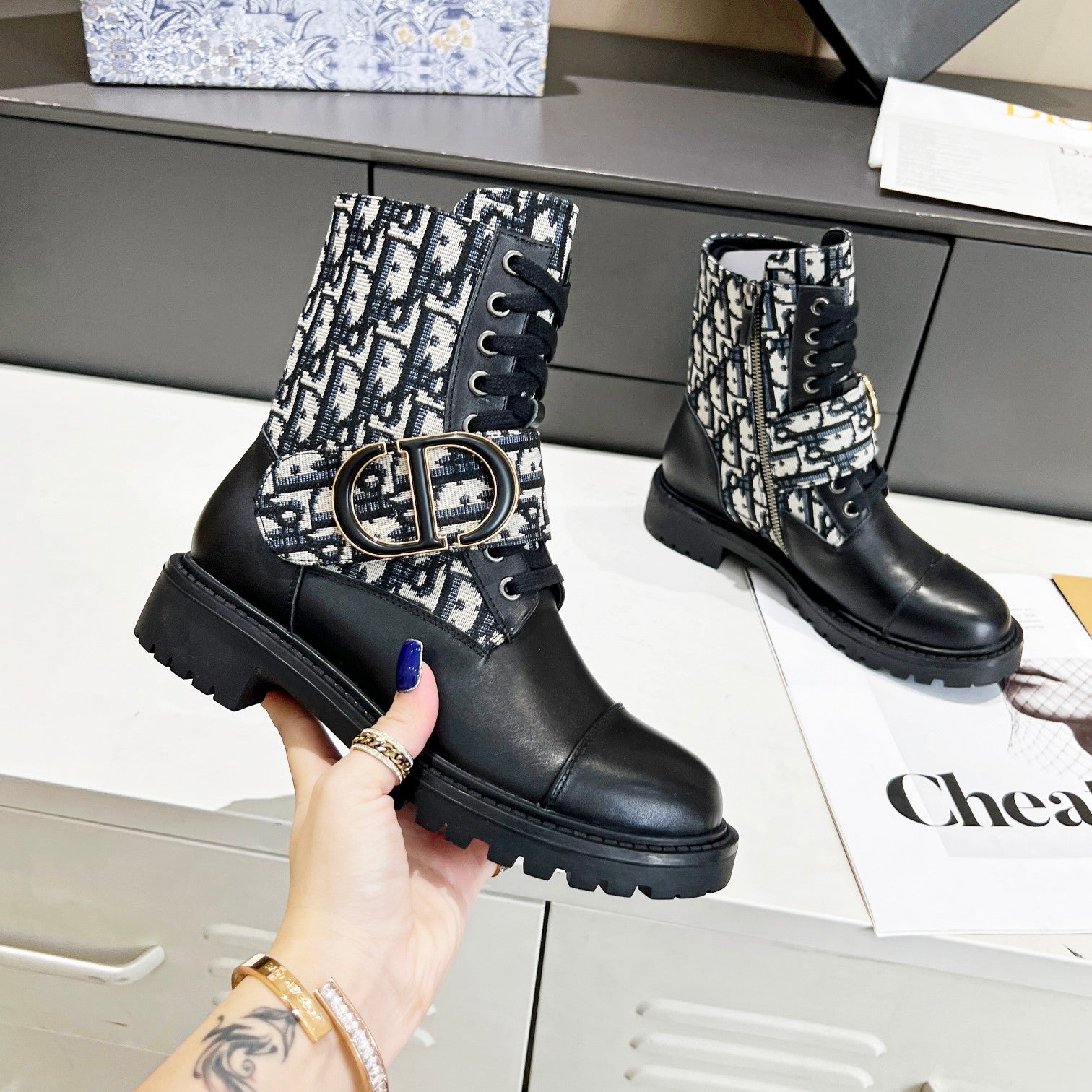Luxury Shoes - DIR - 880