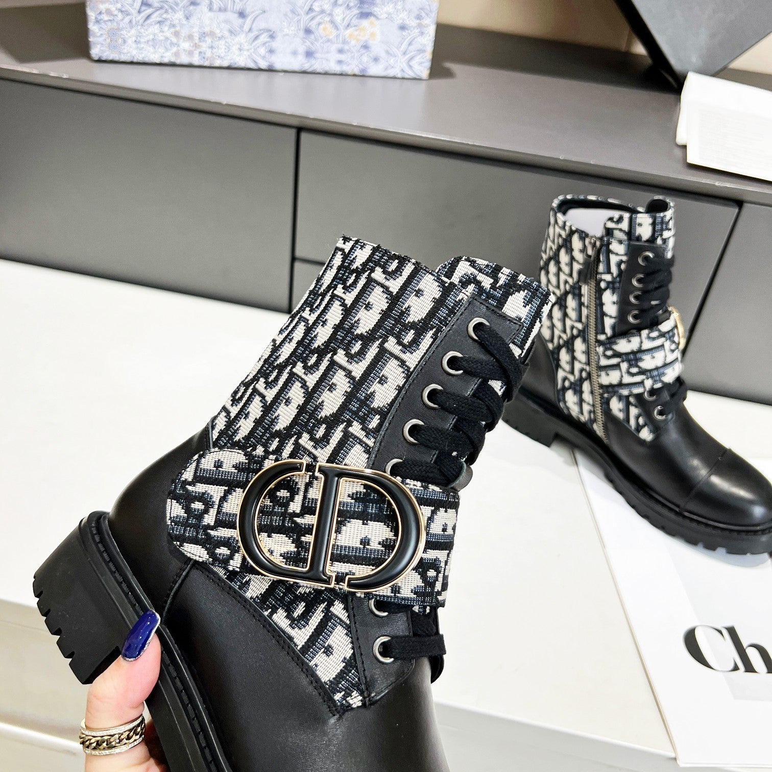 Luxury Shoes - DIR - 880