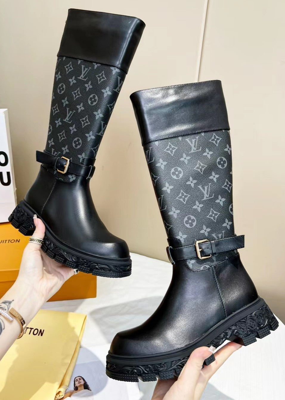 Luxury Shoes - LU-V - 492