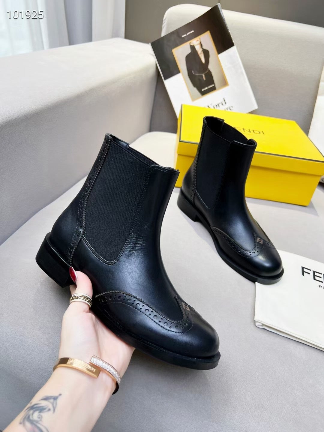 Luxury Shoes - FED - 314