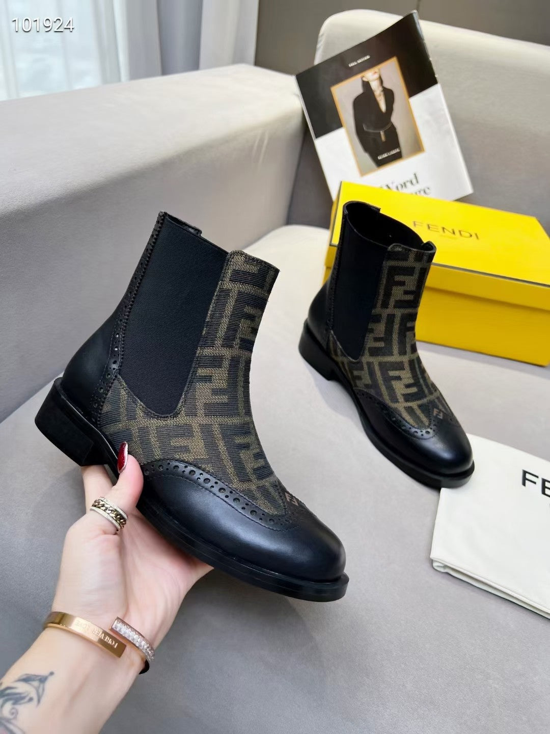 Luxury Shoes - FED - 315