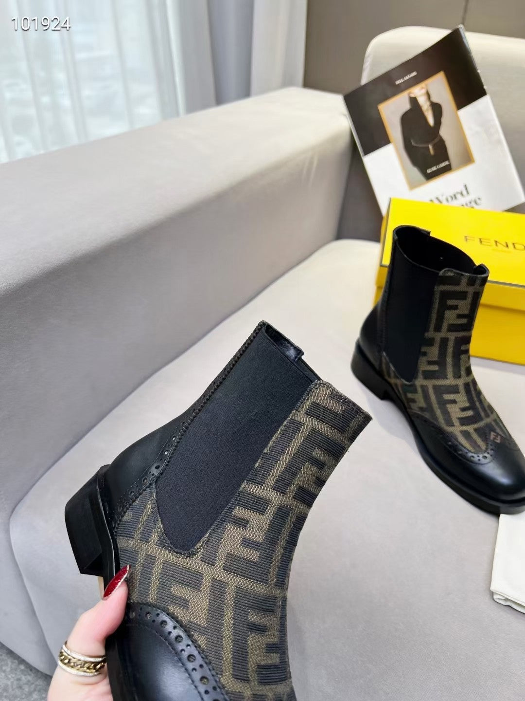 Luxury Shoes - FED - 315