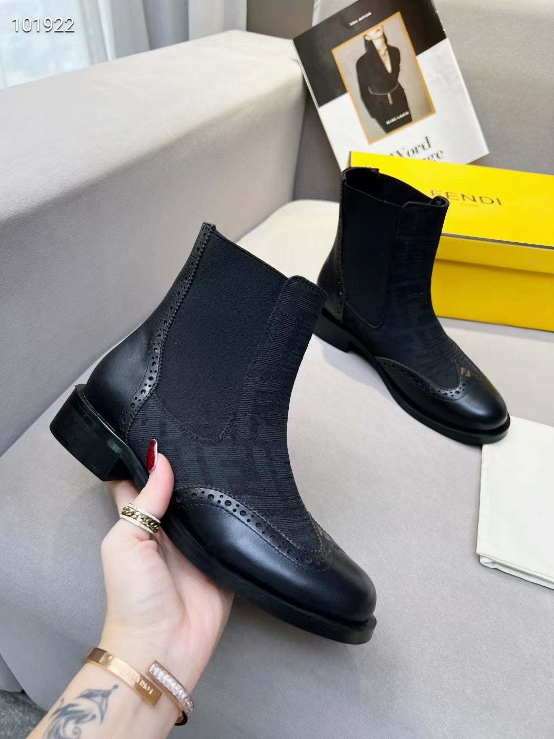 Luxury Shoes - FED - 316