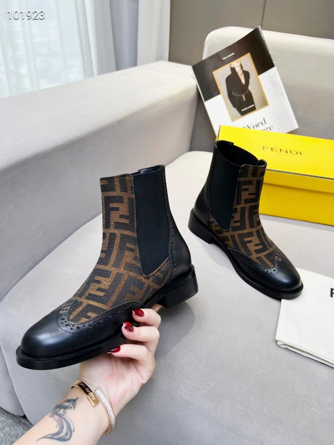 Luxury Shoes - FED - 317
