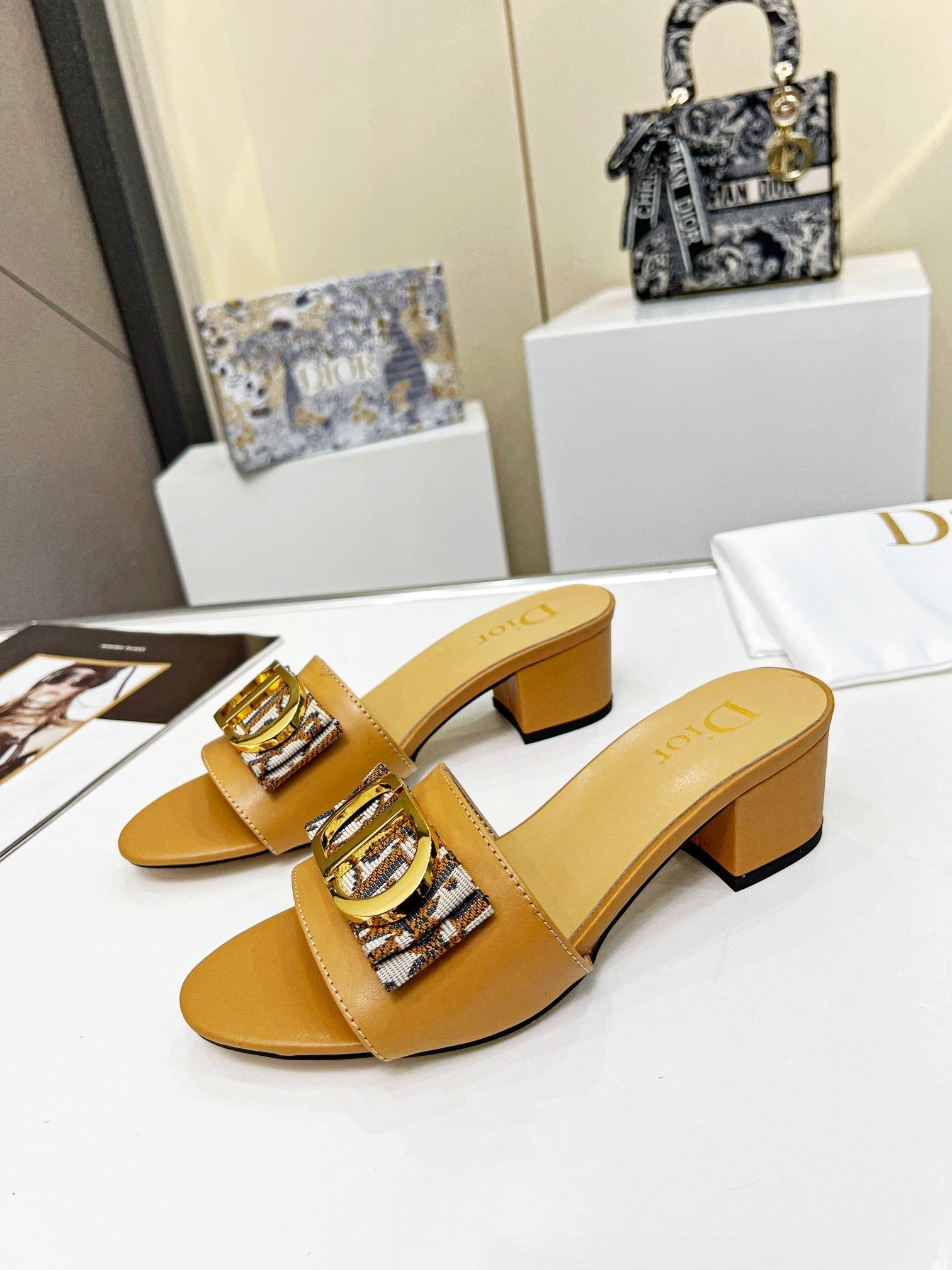 Luxury Shoes - DIR - 619
