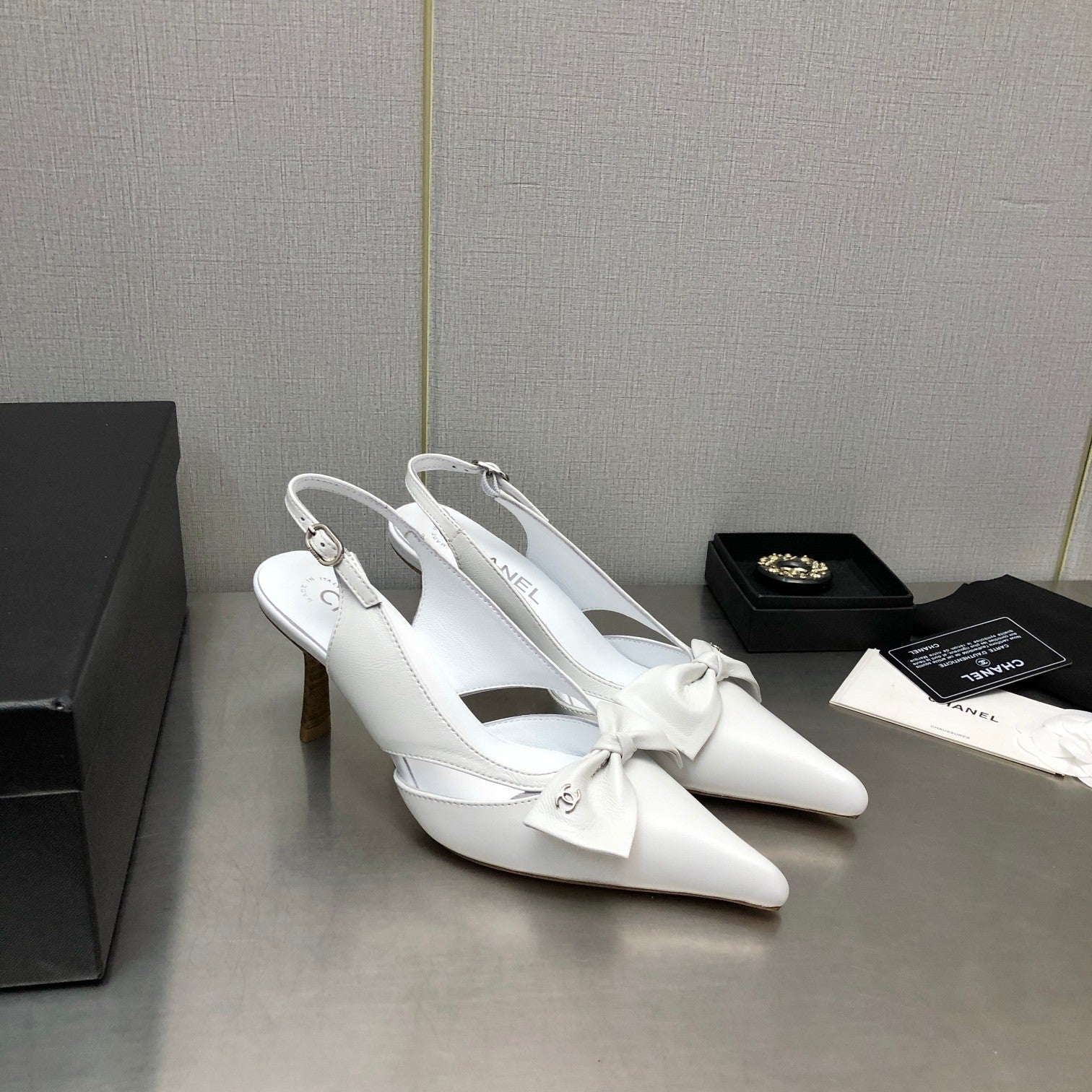 Luxury Shoes Sandals - CHL - 1035