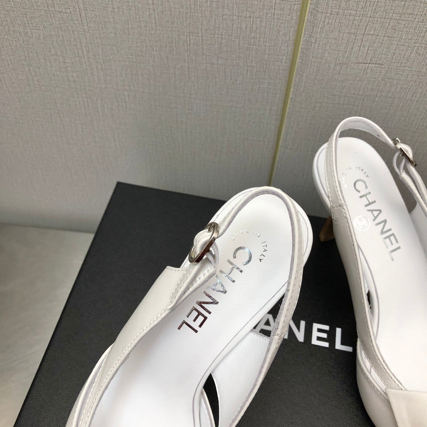 Luxury Shoes Sandals - CHL - 1035