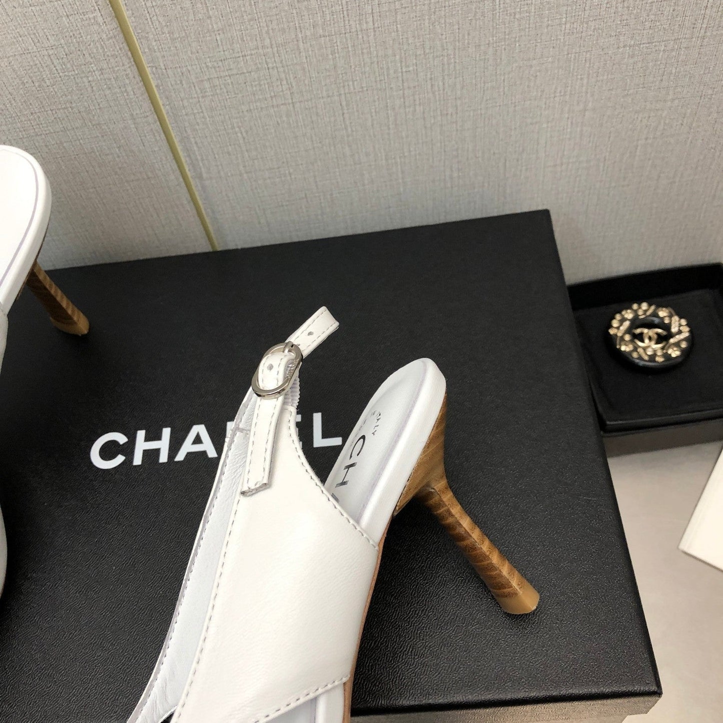 Luxury Shoes Sandals - CHL - 1035