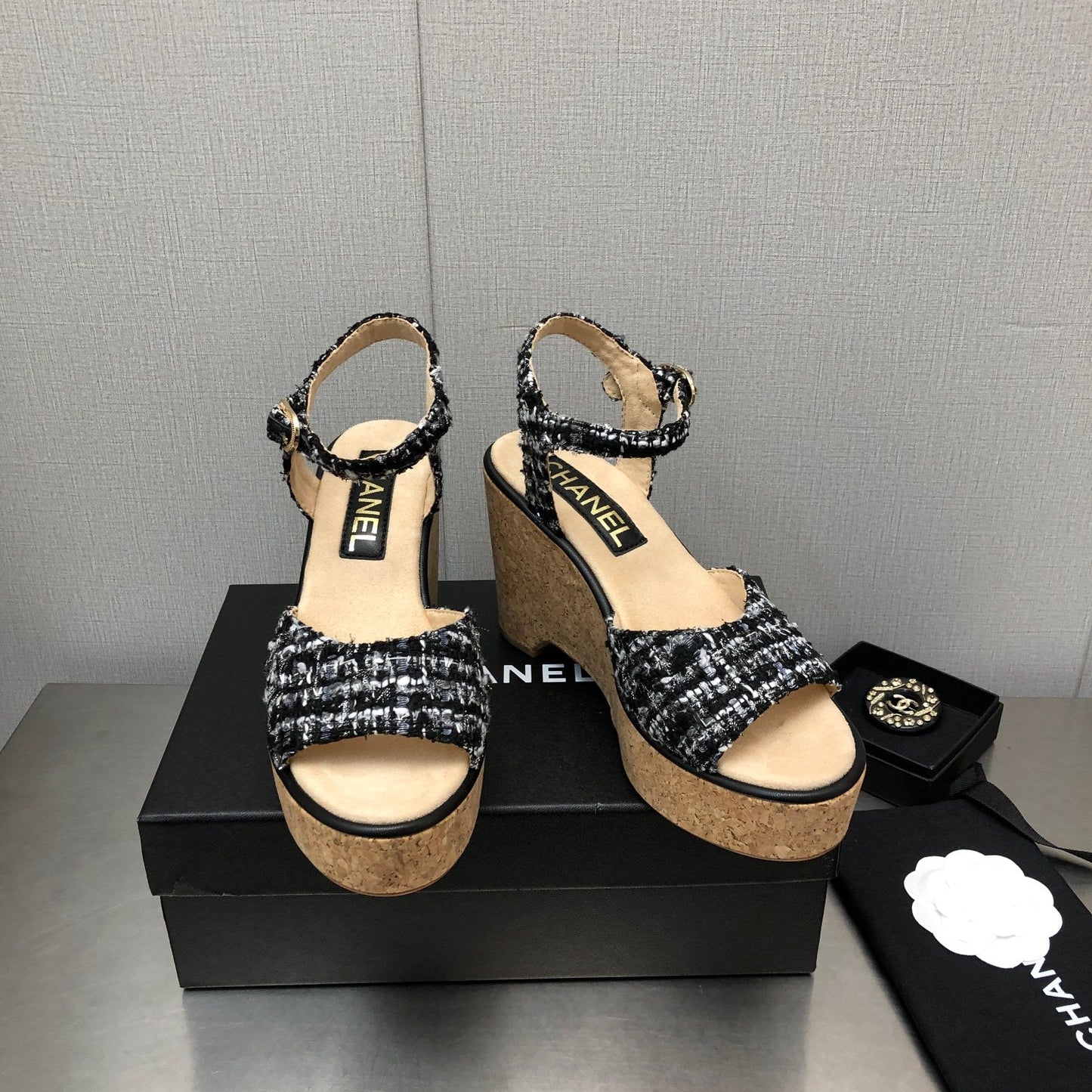 Luxury Shoes Sandals - CHL - 1033