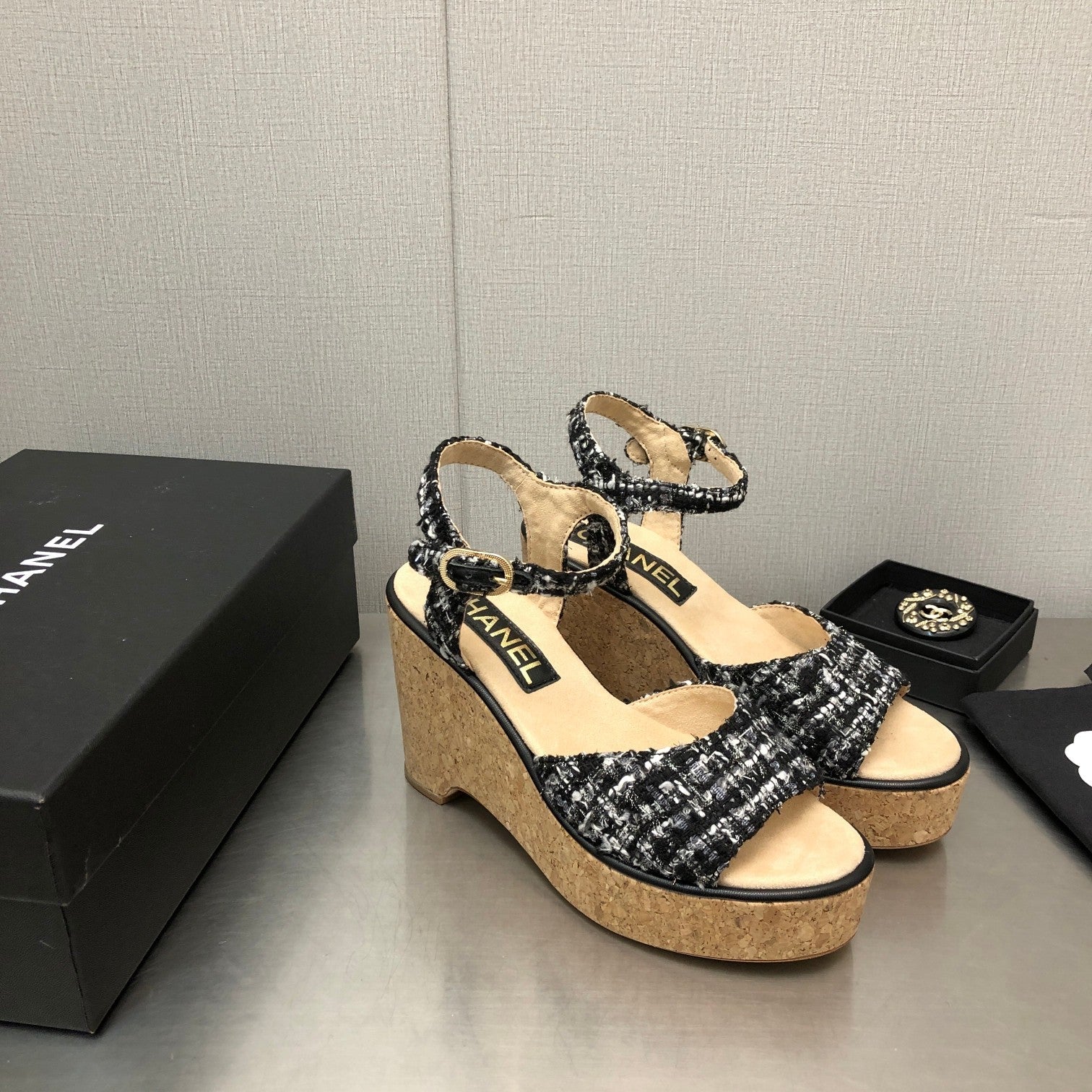 Luxury Shoes Sandals - CHL - 1033