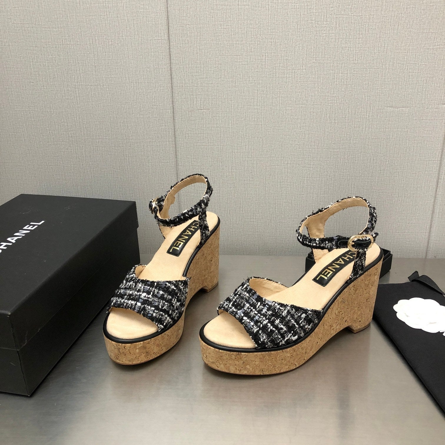 Luxury Shoes Sandals - CHL - 1033