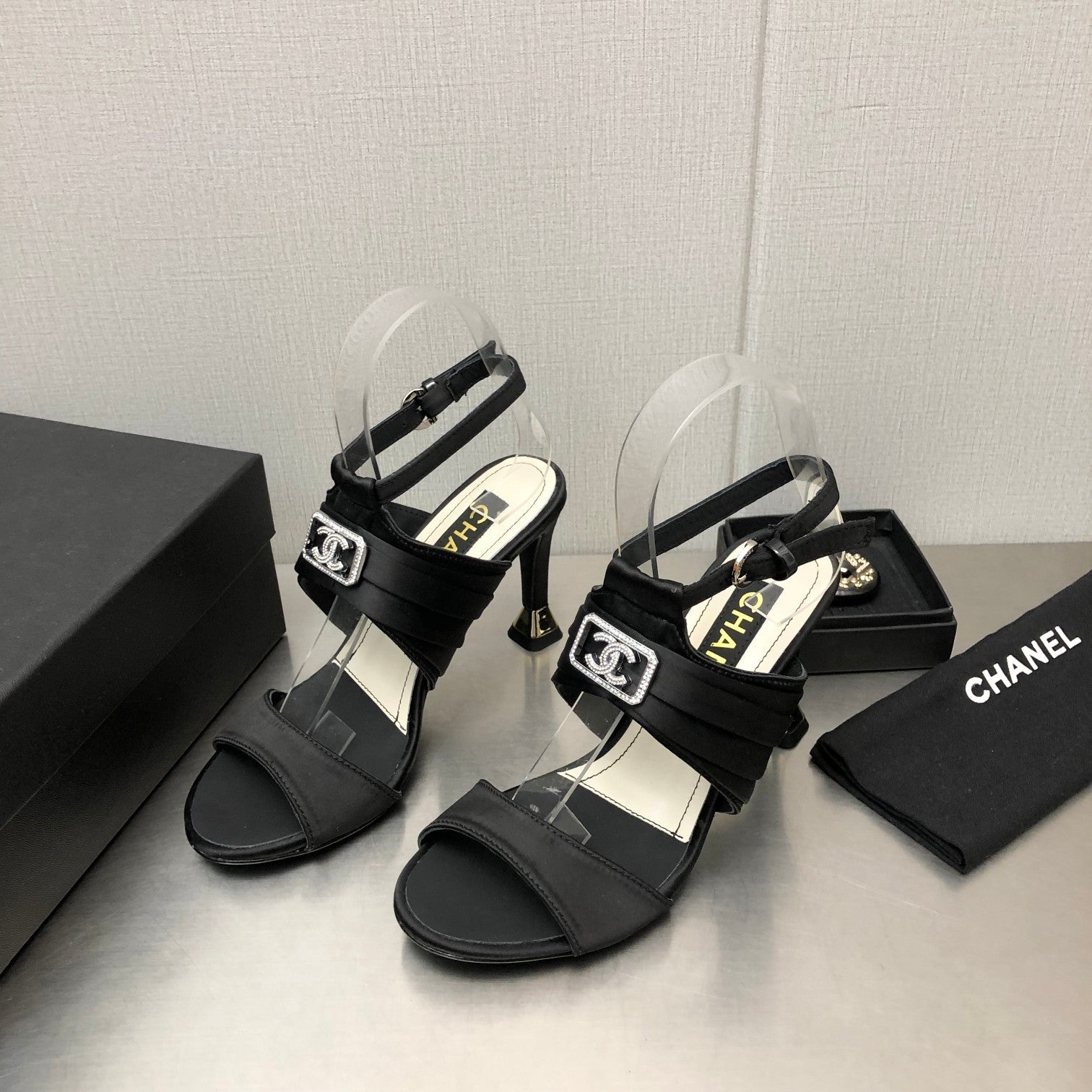 Luxury Shoes Sandals - CHL - 958