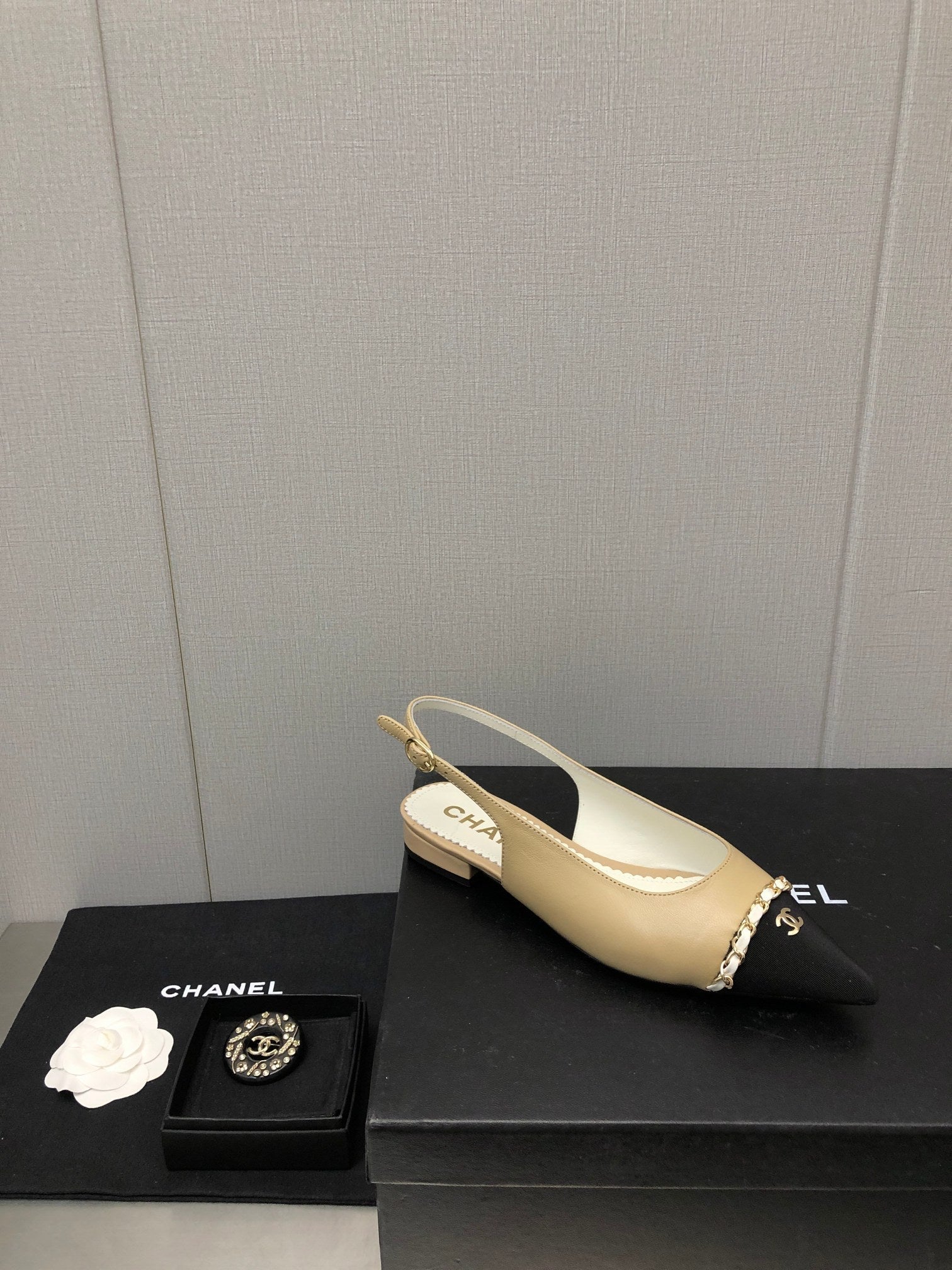 Luxury Shoes Sandals - CHL - 874
