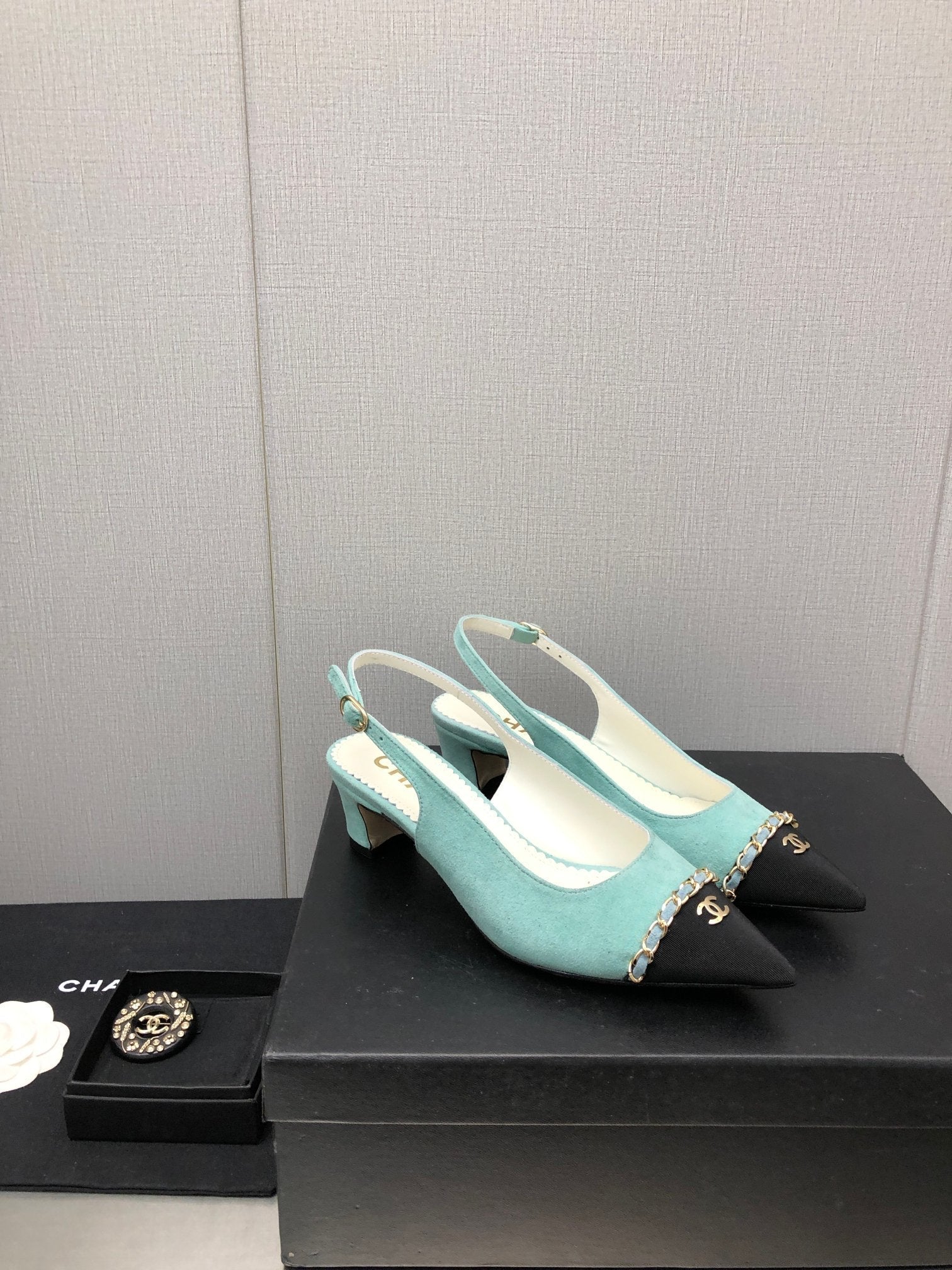 Luxury Shoes Sandals - CHL - 879