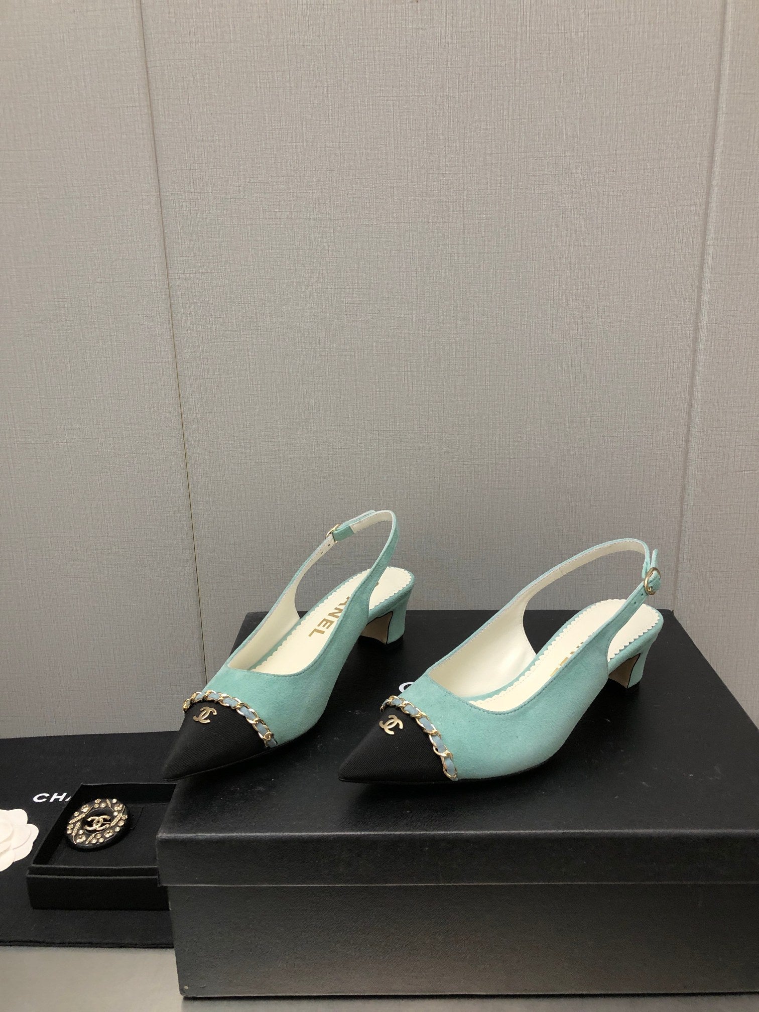 Luxury Shoes Sandals - CHL - 879
