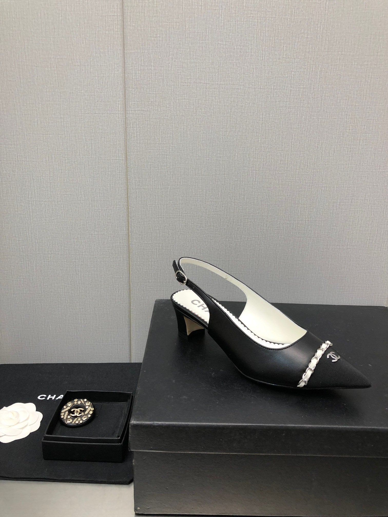 Luxury Shoes Sandals - CHL - 882