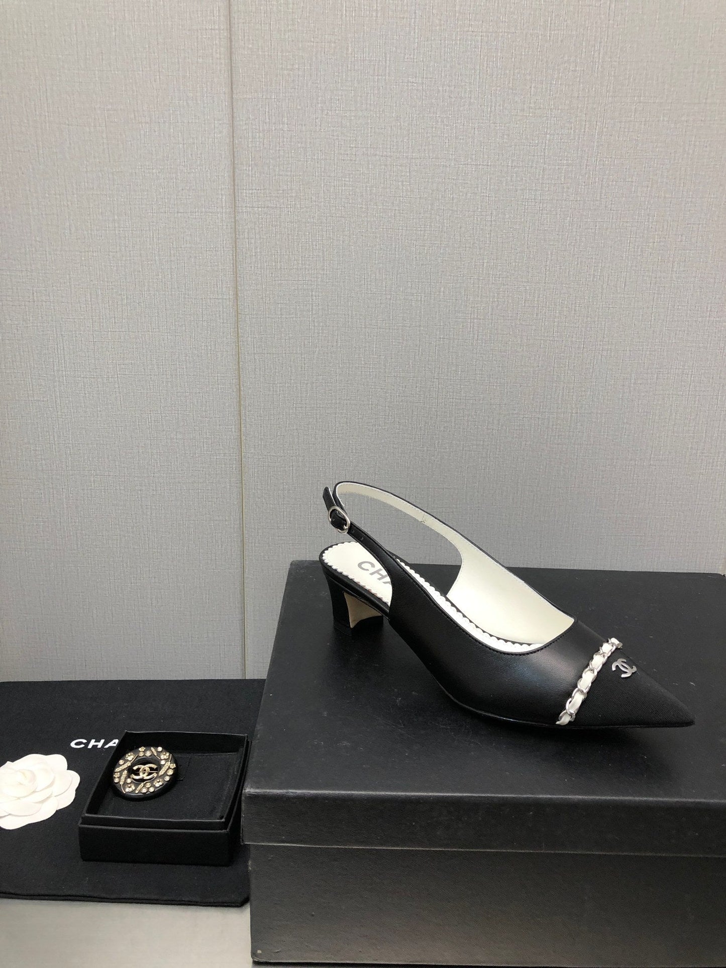 Luxury Shoes Sandals - CHL - 882