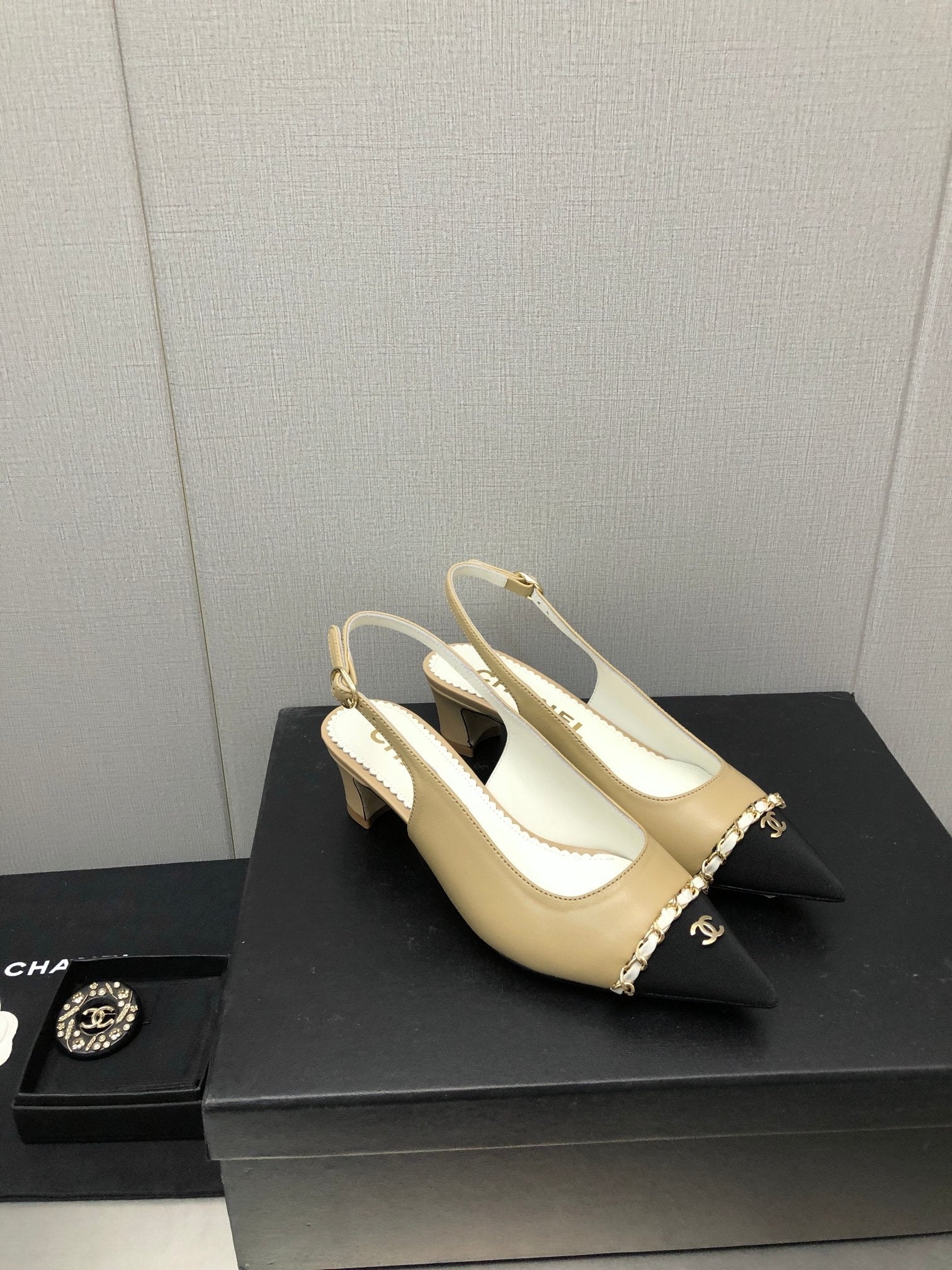 Luxury Shoes Sandals - CHL - 883