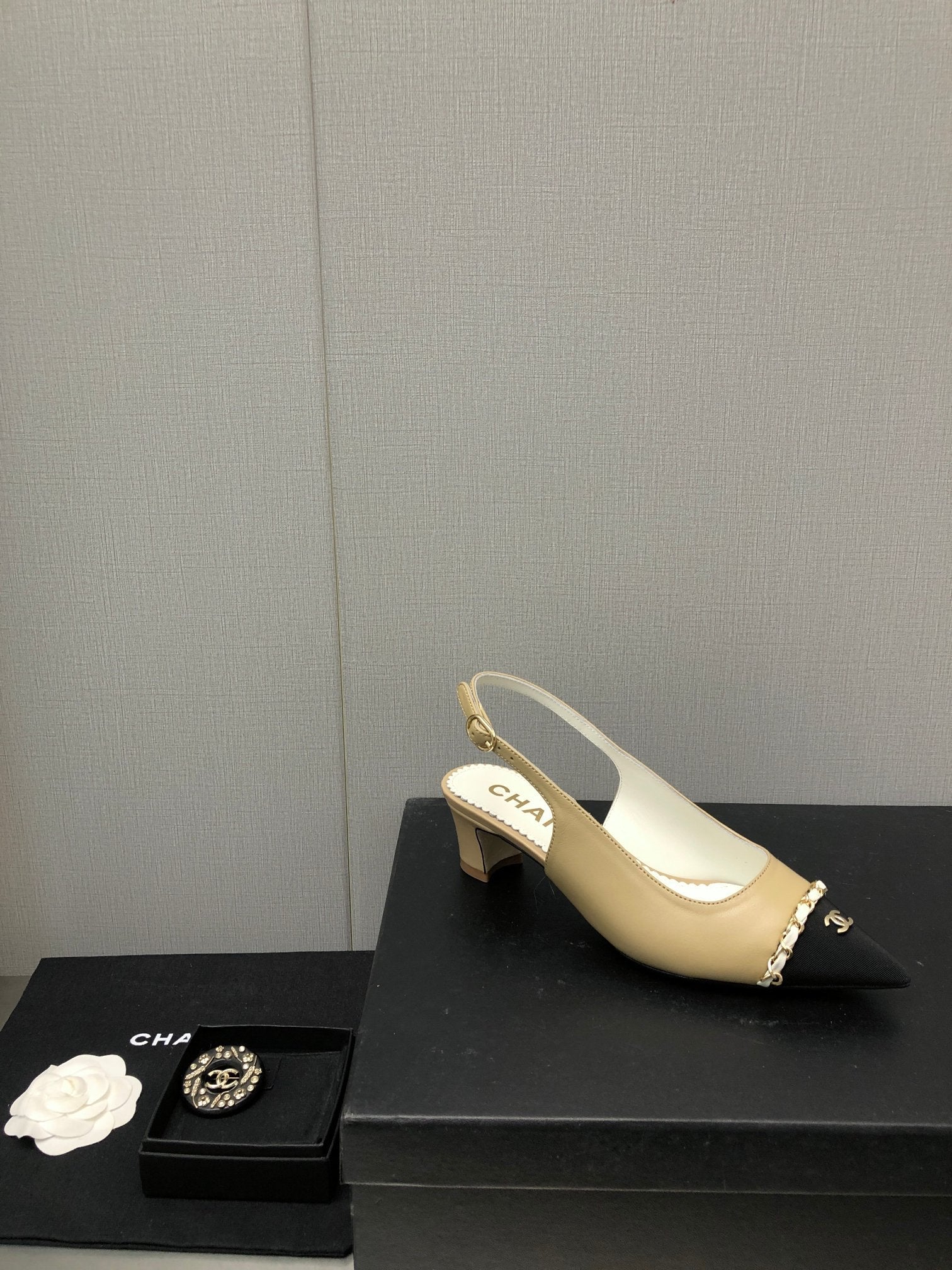 Luxury Shoes Sandals - CHL - 883