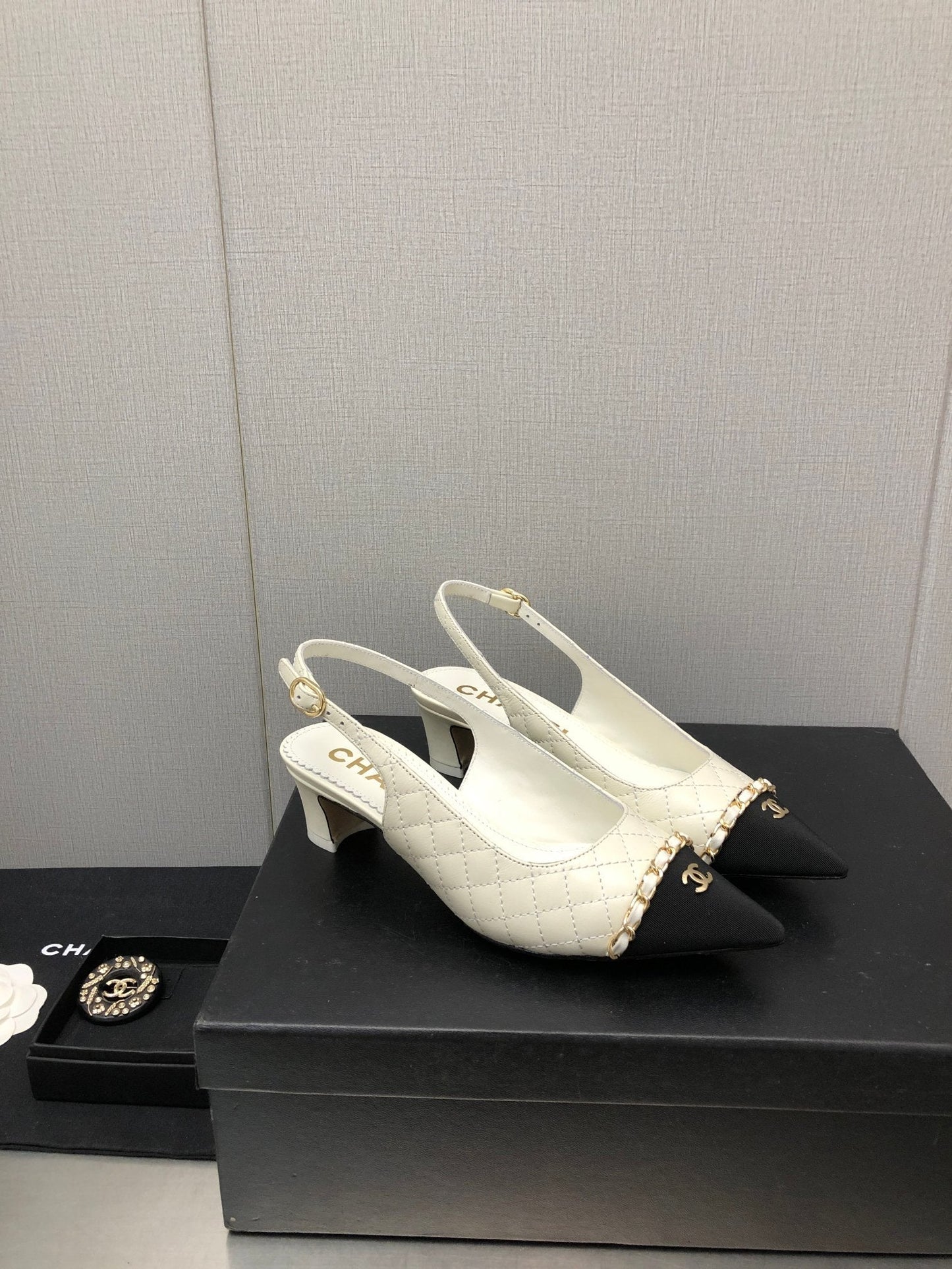 Luxury Shoes Sandals - CHL - 884