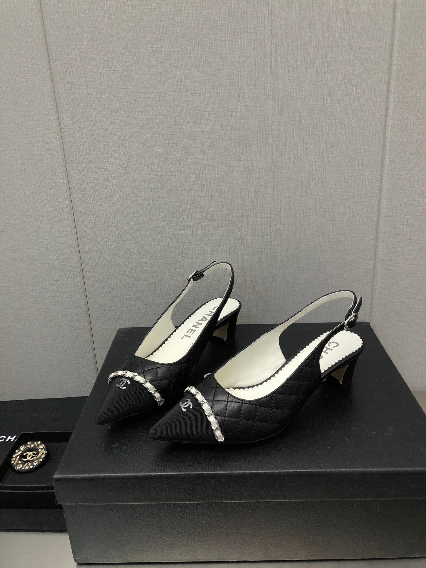 Luxury Shoes Sandals - CHL - 886