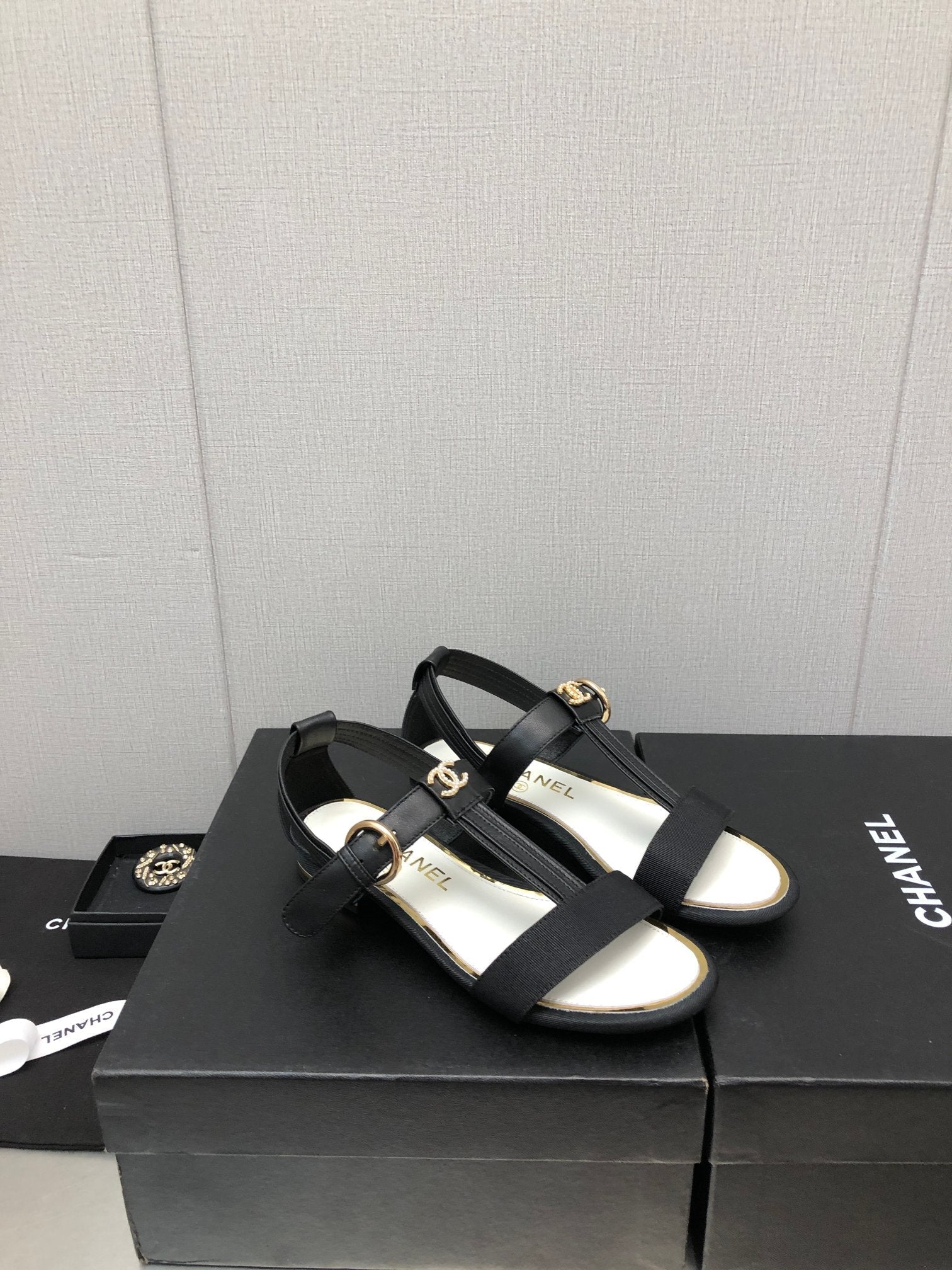 Luxury Shoes Sandals - CHL - 765