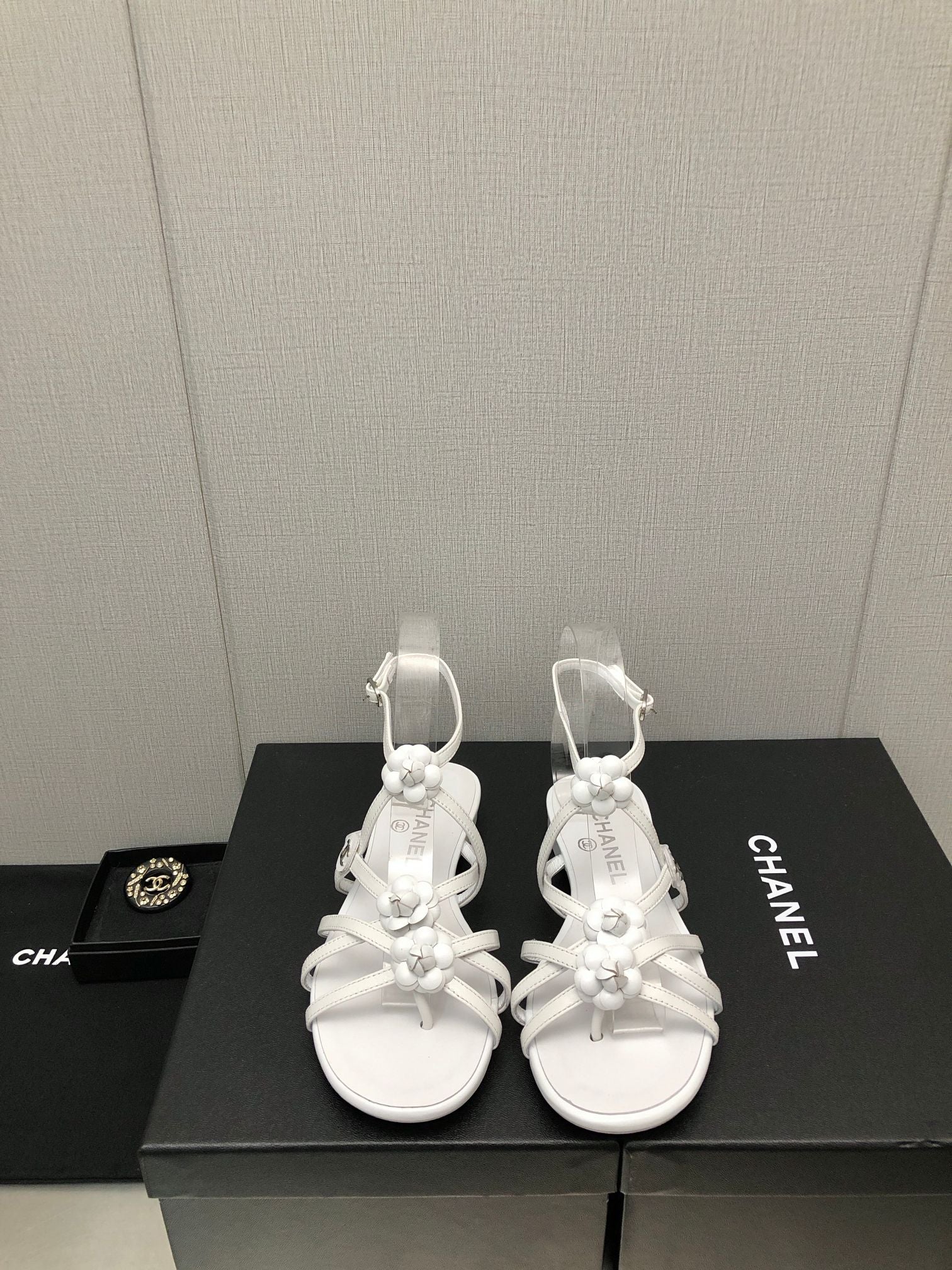 Luxury Shoes Sandals - CHL - 633