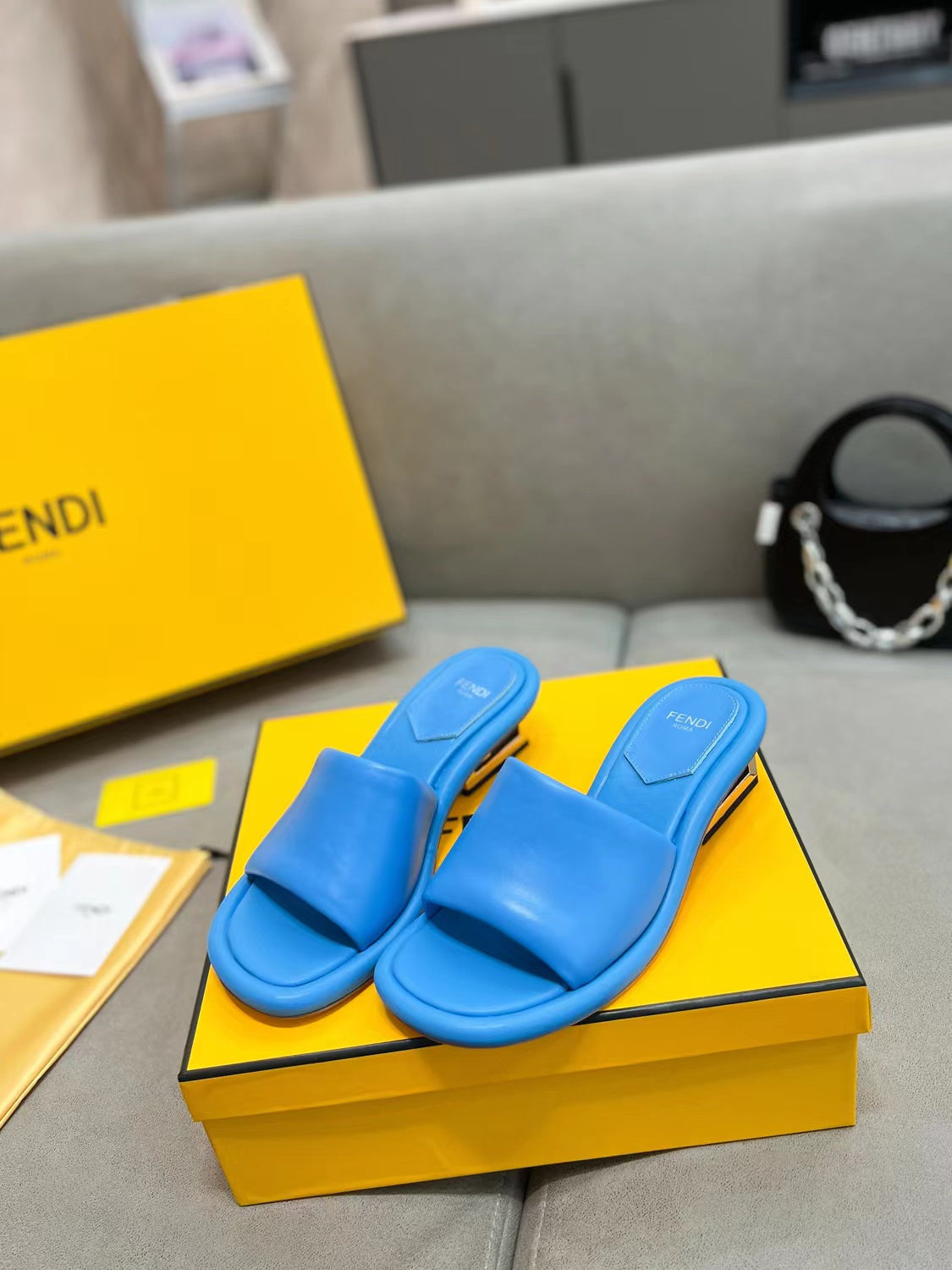 Luxury Shoes - FED - 152