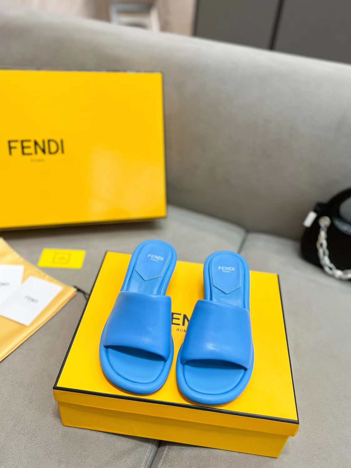 Luxury Shoes - FED - 152