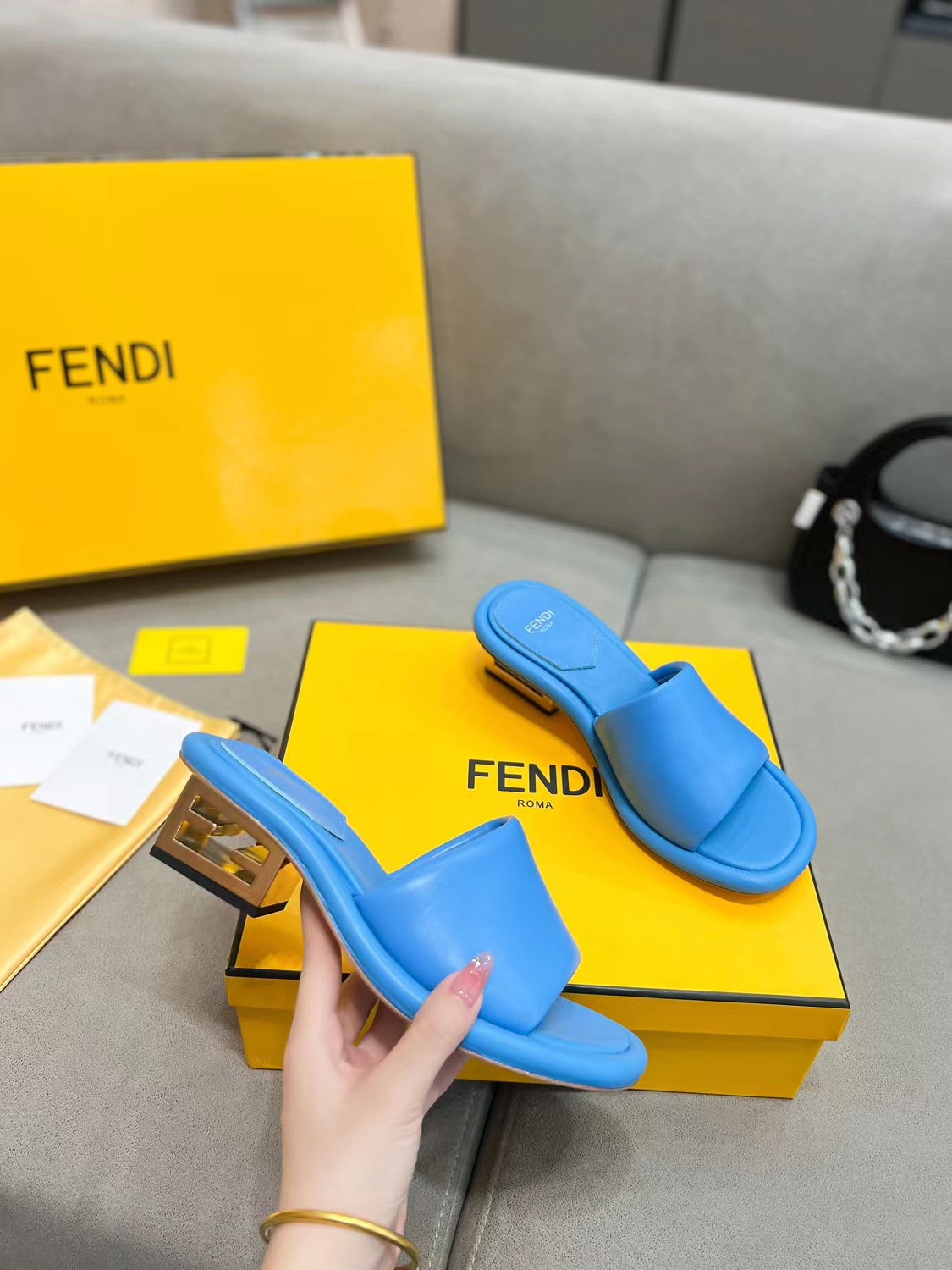 Luxury Shoes - FED - 152