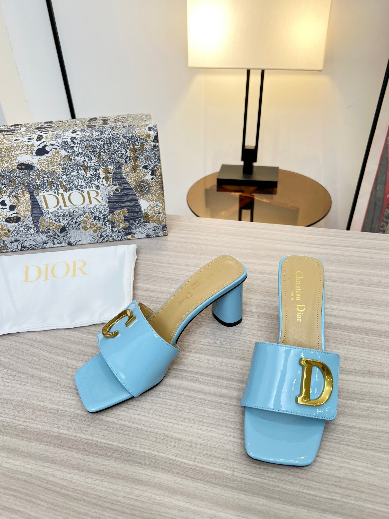 Luxury Shoes - DIR - 163
