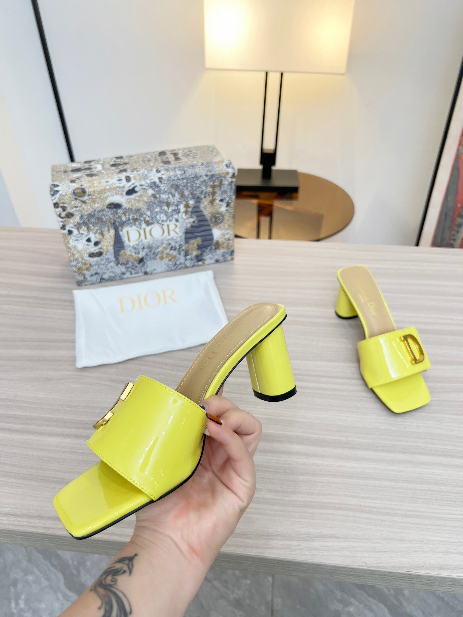 Luxury Shoes - DIR - 164