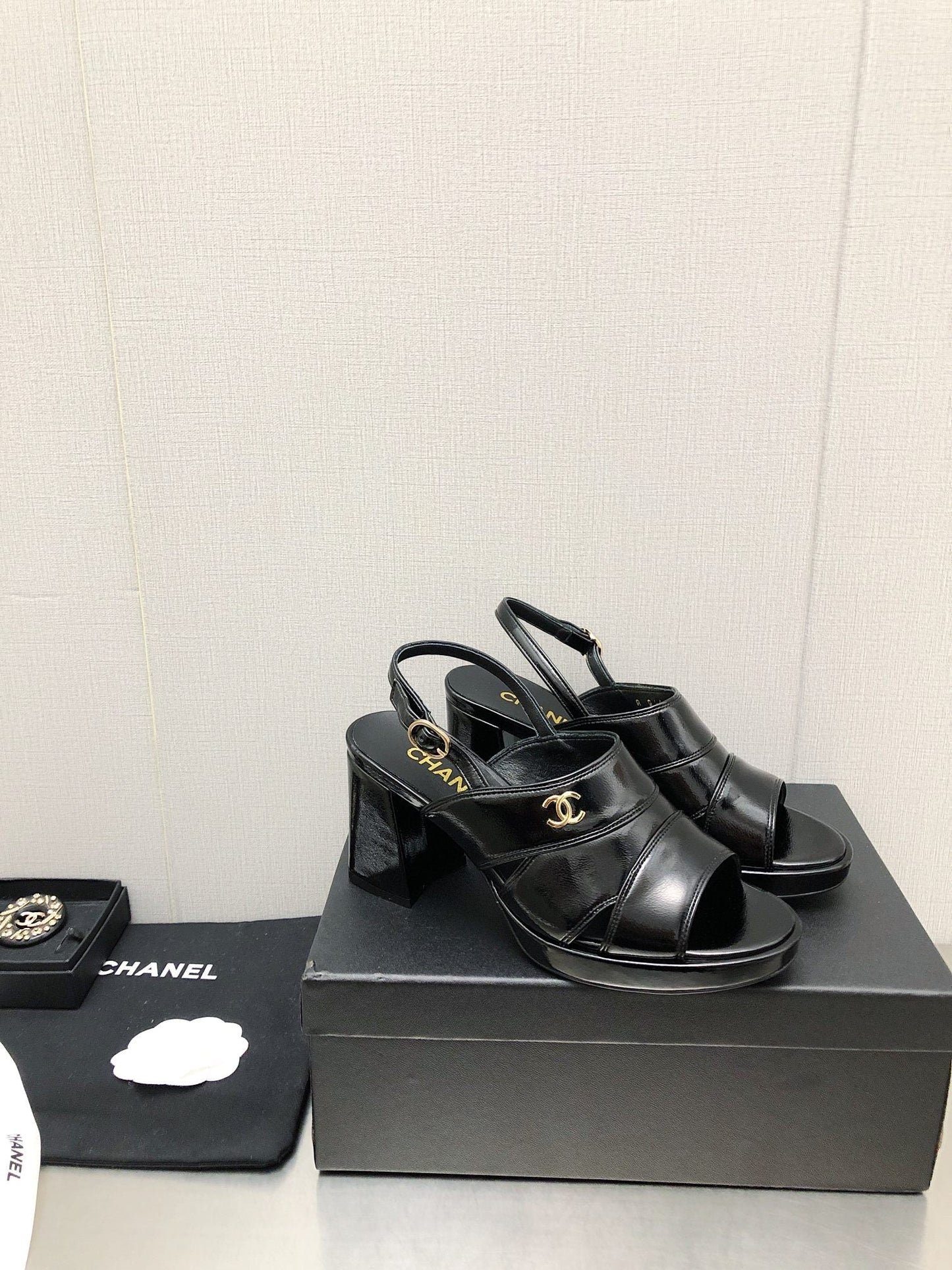 Luxury Shoes Sandals - CHL - 144