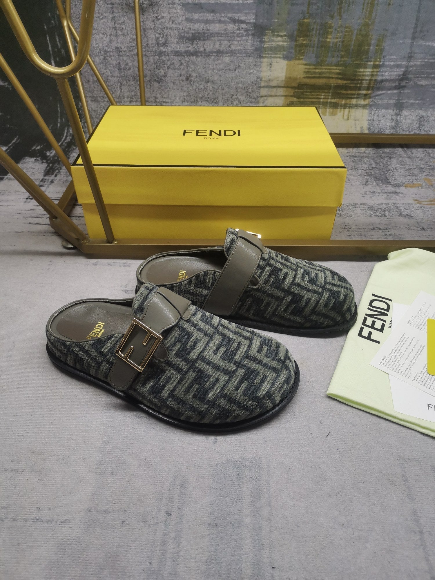Luxury Shoes - FED - 018