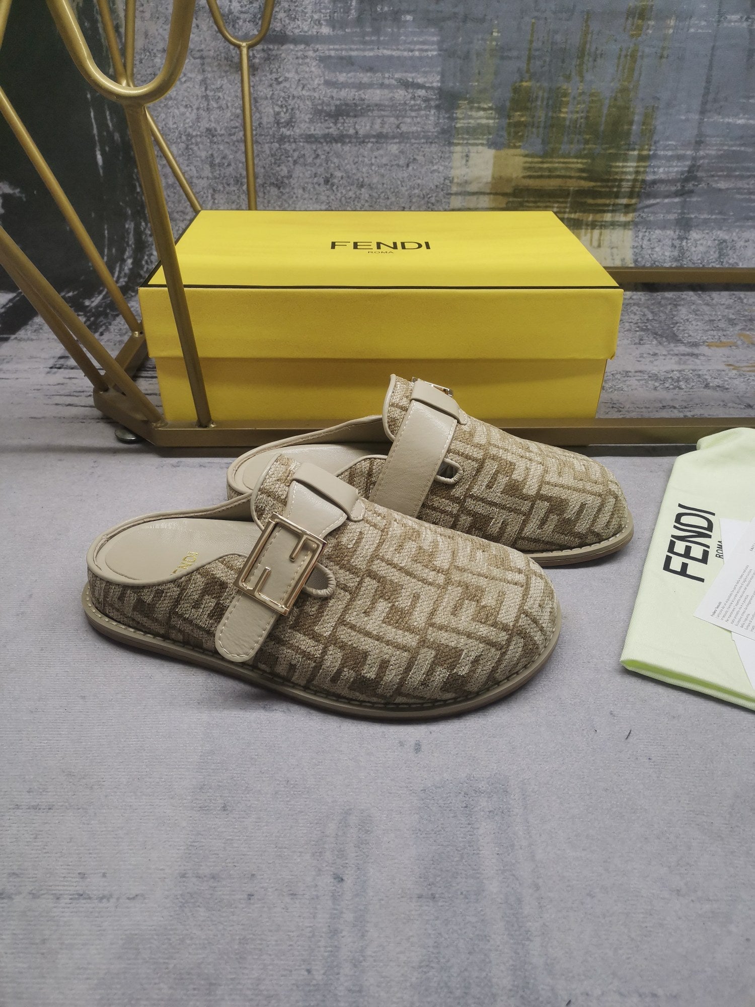 Luxury Shoes - FED - 019