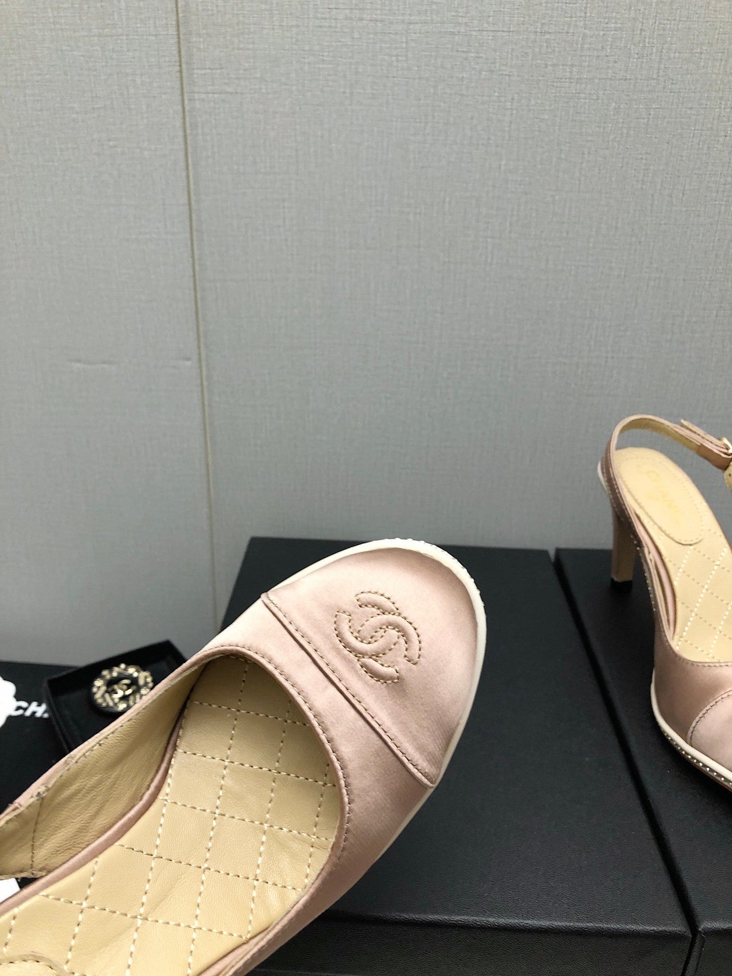 Luxury Shoes Sandals - CHL - 057